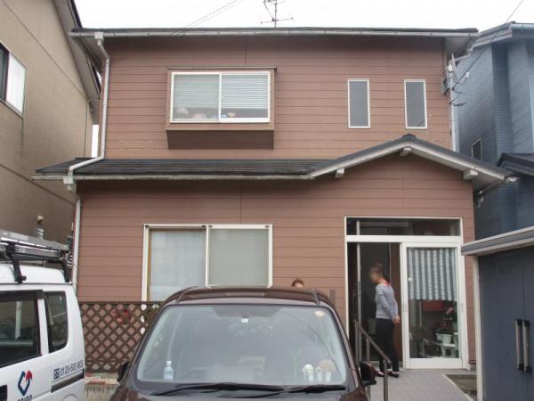 内灘町の外壁重ね張り工事 落ち着いたツートーンで秀麗な外観に ガイソー金沢店