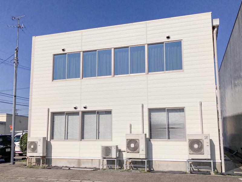 金属サイディングカバー工事