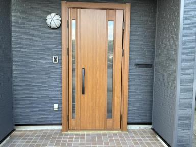 玄関ドア交換工事を行いました